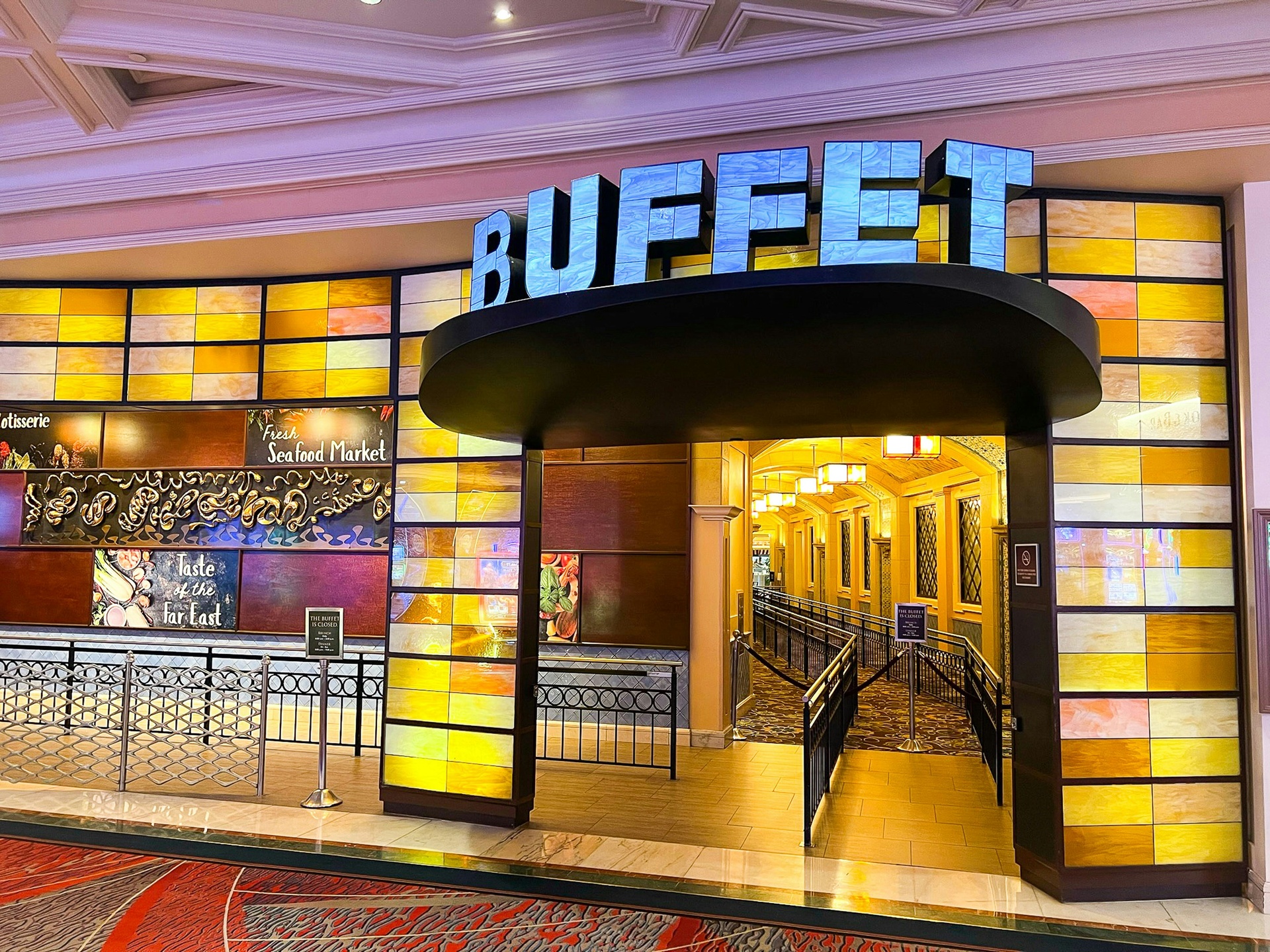 Variedad de platillos en un buffet de Las Vegas