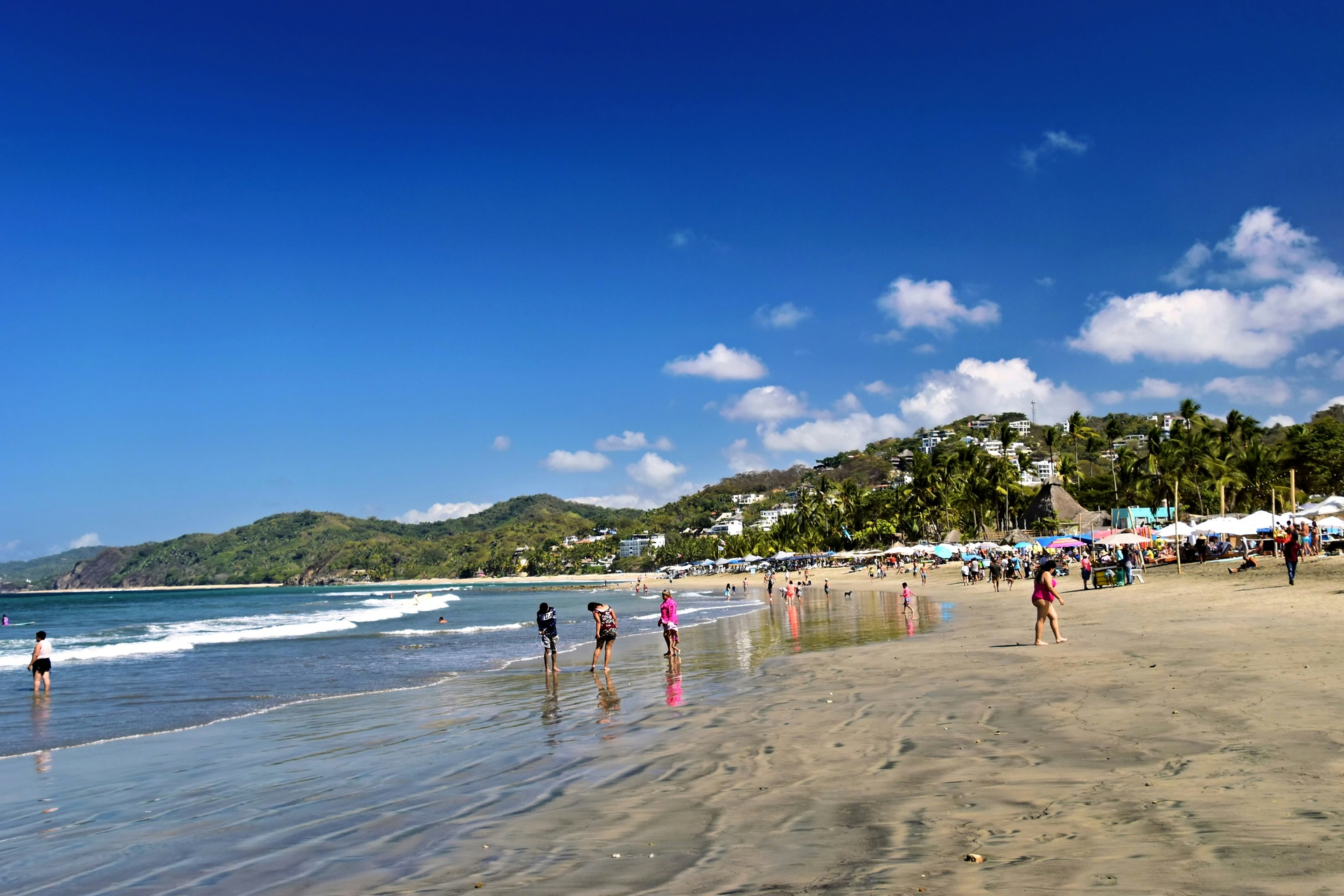 Clase de surf para principiantes en la playa de Sayulita