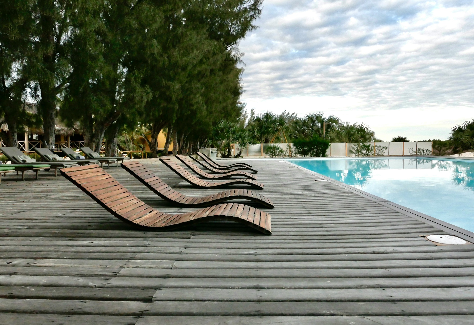 Alberca de un resort all-inclusive en la Riviera Maya