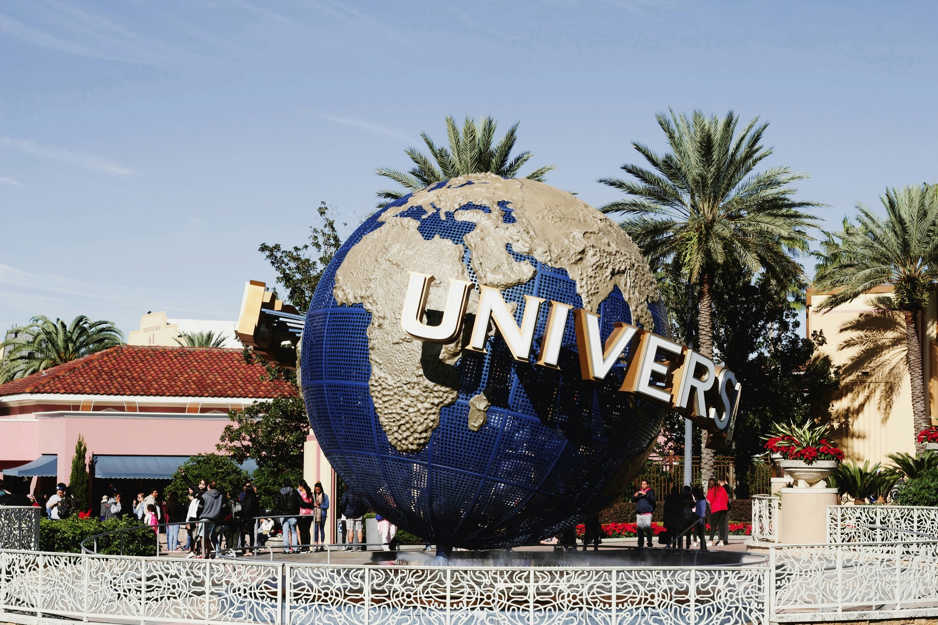 Entrada de un parque de Universal en Orlando
